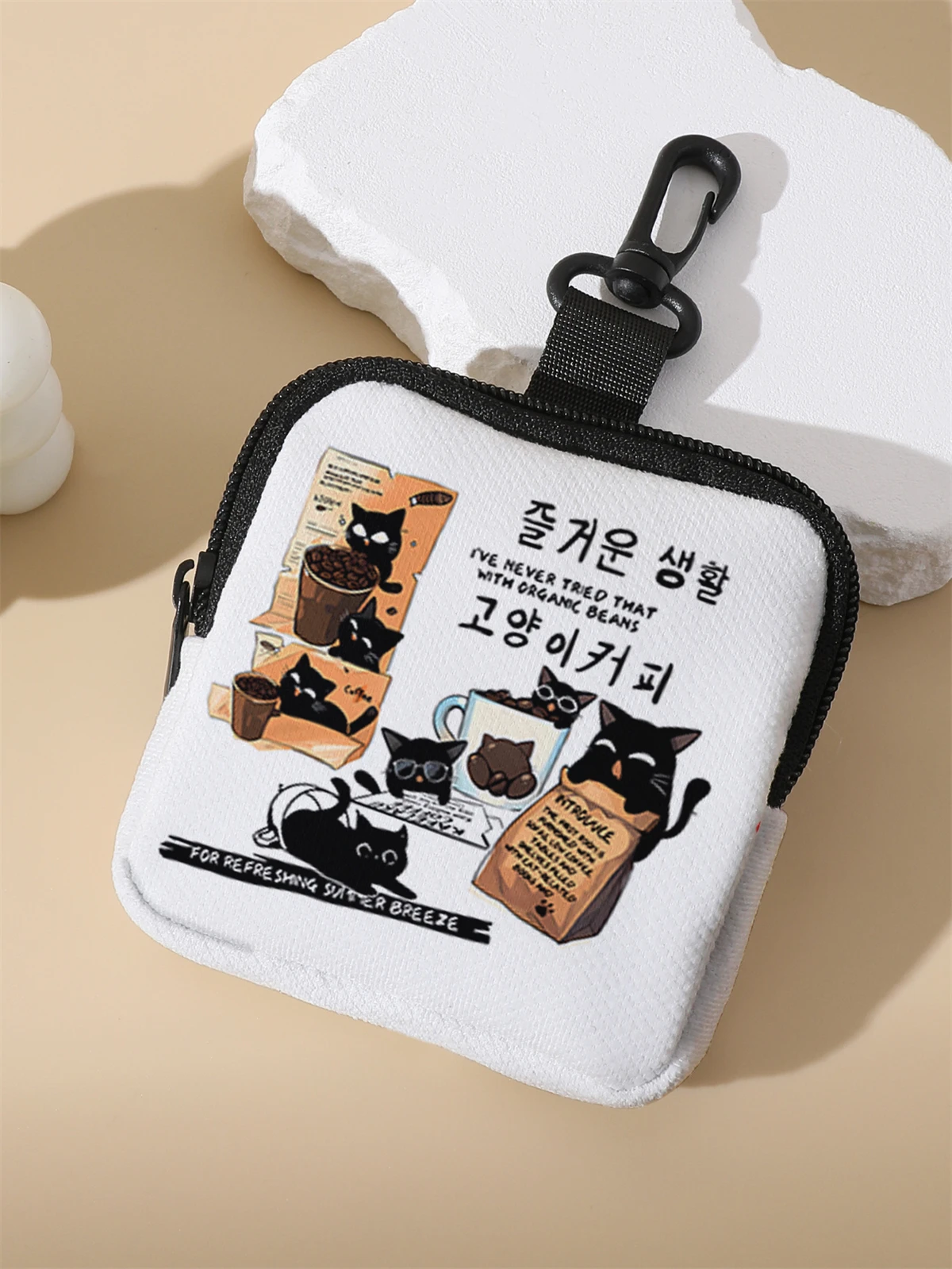 A large capacity wallet with a black cat pattern, digital printed coin wallet, and storage bag are ideal choices for GIFs