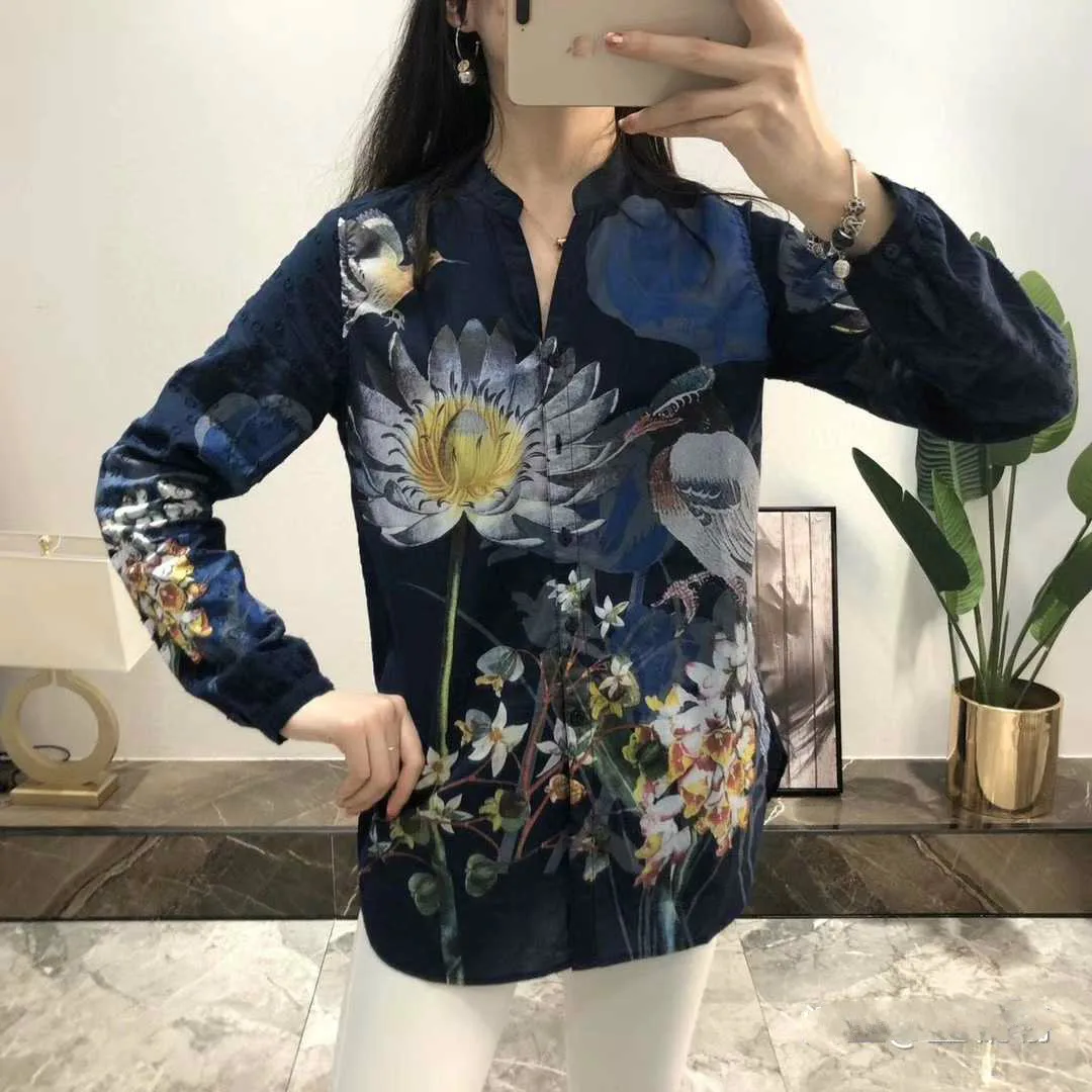 

Spain Women's Fashion and Simple Printed V-Neck Shirt