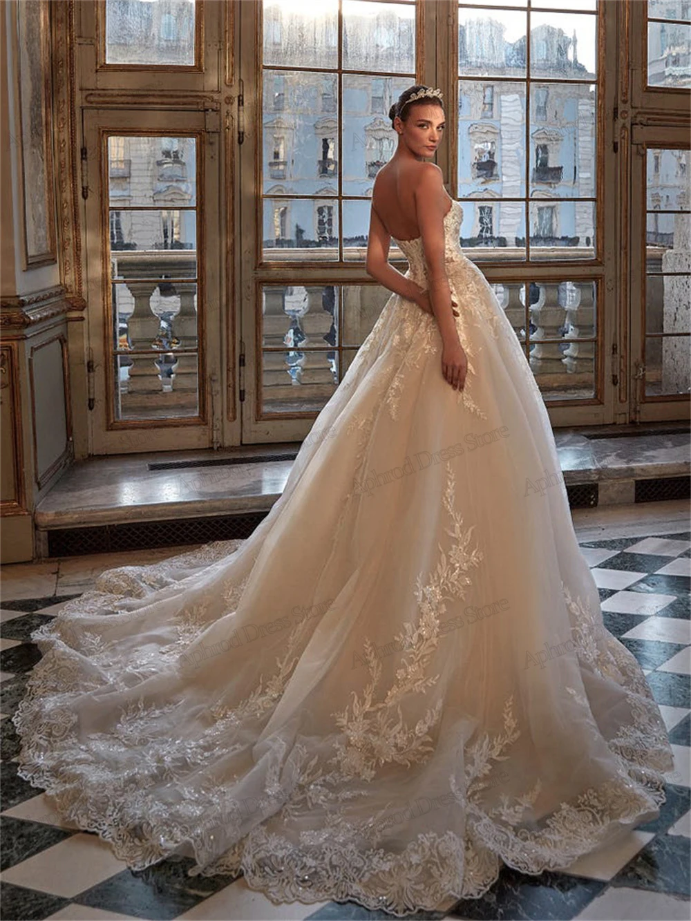 Рисунок 4 - Женское свадебное платье It's yiiya