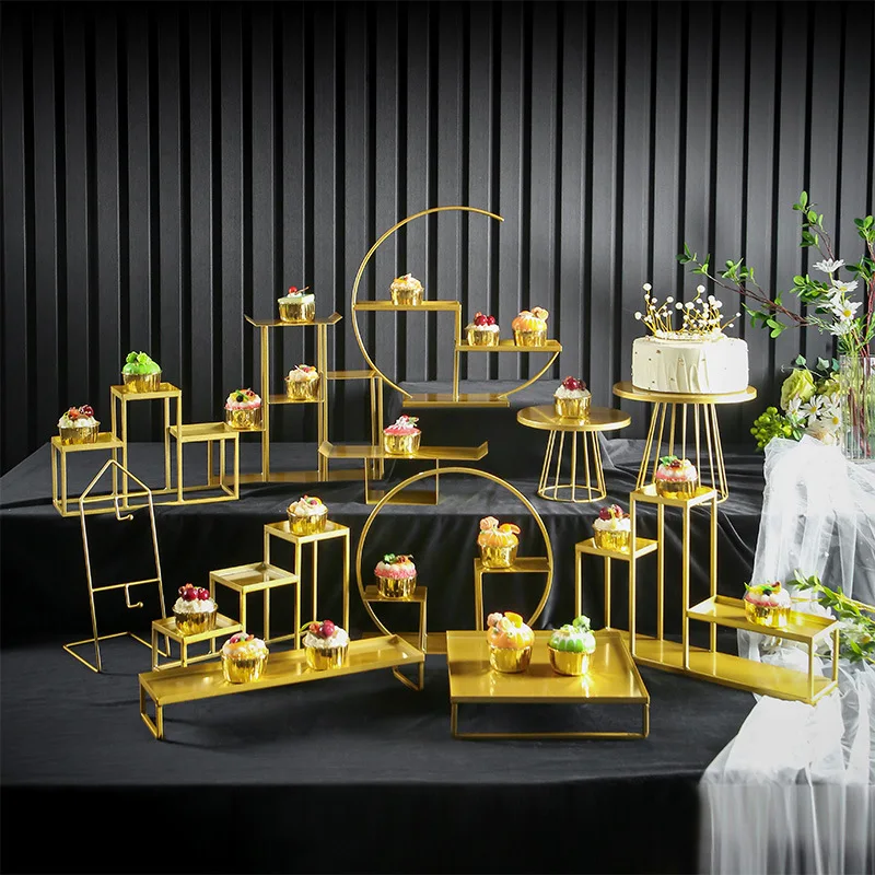 

[ 12 PCS ] European Dessert Table Show Wedding Decoration Set Simple cake Dim sum rack buffet buffet tea break table Golden
