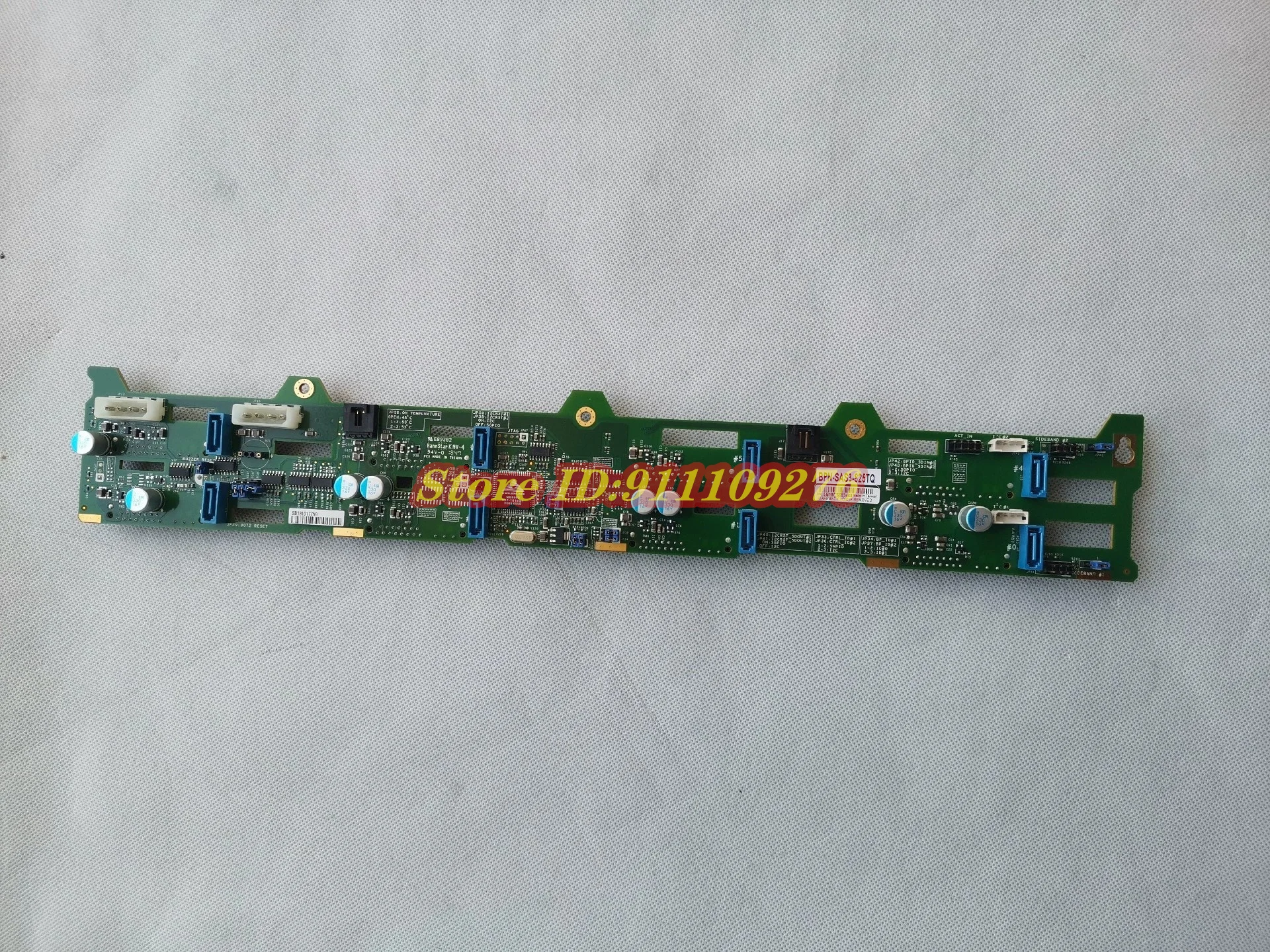 

Фотофон для Supermicro BPN-SAS3-825TQ