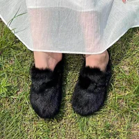Mules et sabots pour femmes, pantoufles en fourrure de vison duveteuse avec soutien de la voûte plantaire, chaussures d'extérieur pour femmes, bout fermé, antidérapantes, sabots Comwarm pour femmes. 5