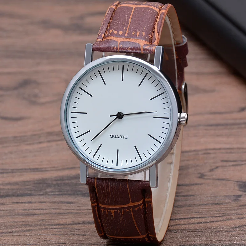 

Classic Fashion Women Men Quartz Watch Mens Women Watches Luxury Retro Big diamond Wristwatches