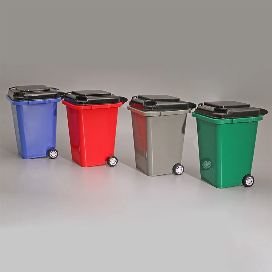 Portalápices con forma de contenedor de basura