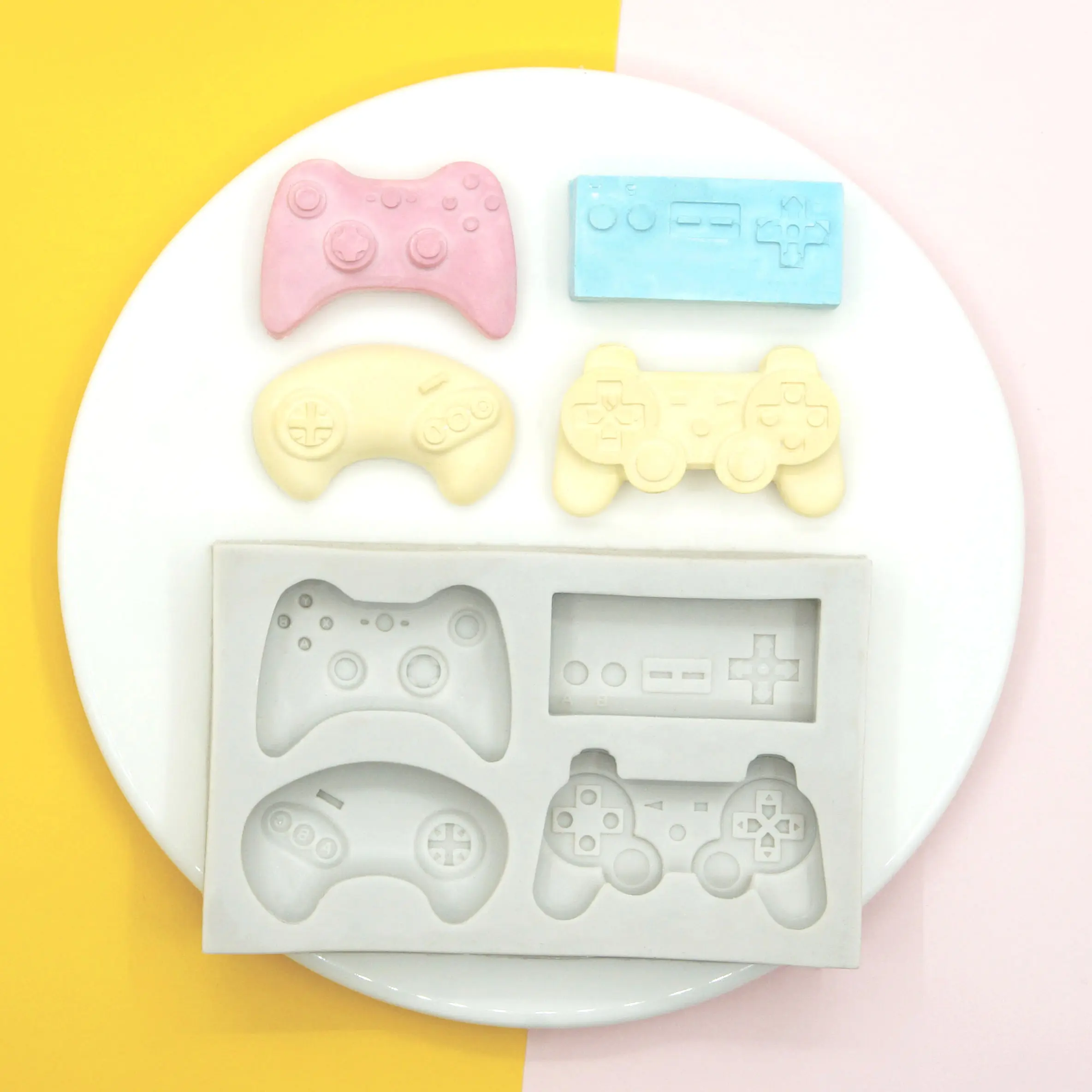 

Gamepad Controller Shape Chocolate Silicone Mold Game Boy Fondant Cake Pastry Decorating Tools Resin Clay Resin Candle Ice Cube