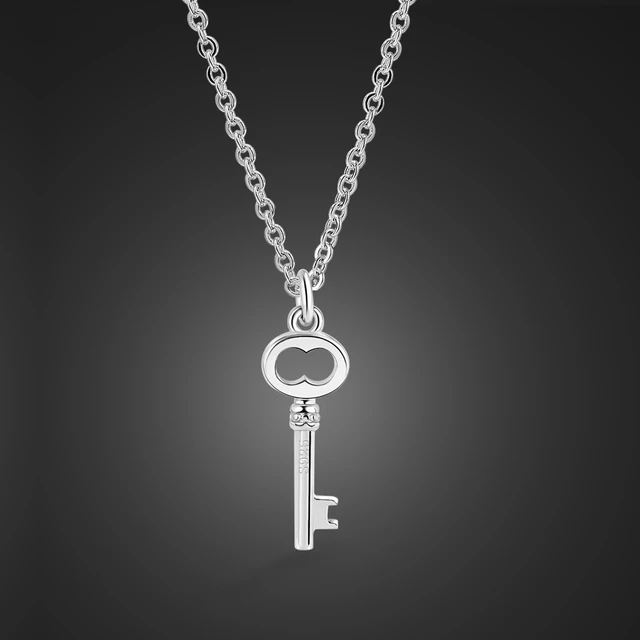 Dankadi Classic Female Key Pendant Necklace