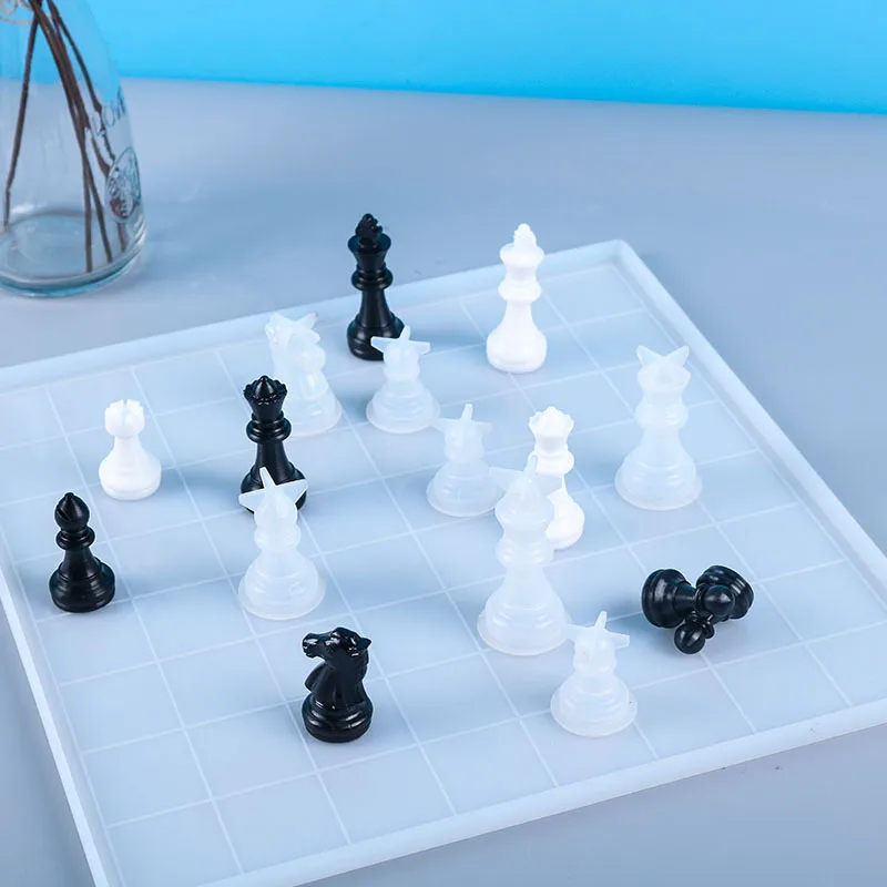 International Chess Crystal Epoxy Resin Mold 3D Chess Pieces Checkerboard Casting Silicone Mould for DIY Handmade Crafts Tools