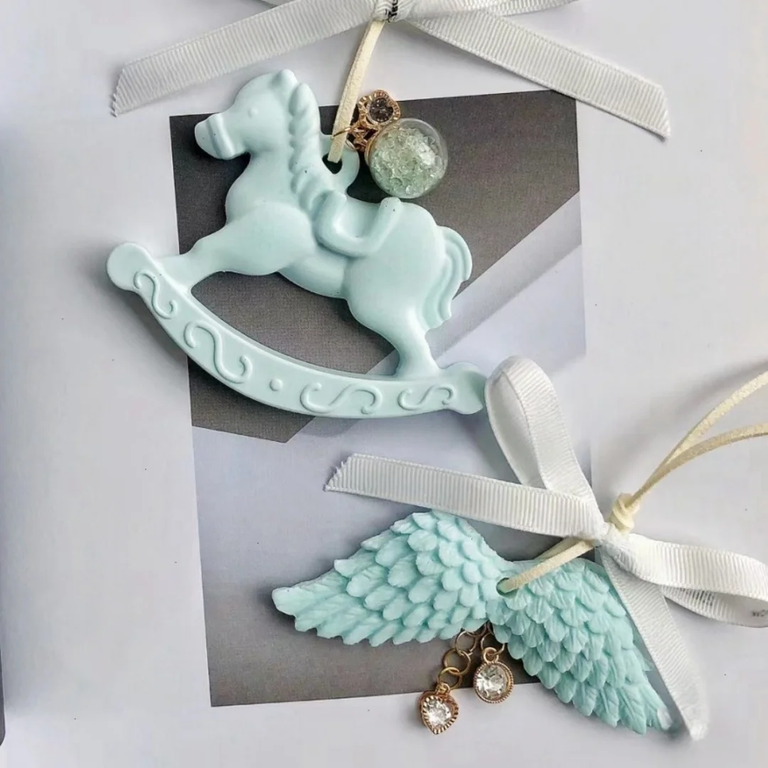 Angel Wings Pendant Aromatherapy Gypsum Silicone Mold Car mounted Handing Aroma Plaster Pendant Mold silicone mold