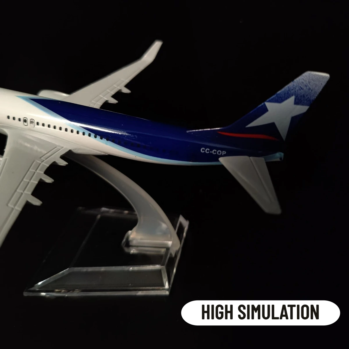 スケール1:400金属航空機レプリカ15センチメートルチリlan latam
