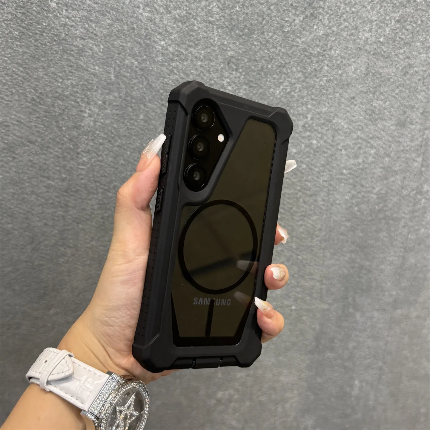 Luxury Four Corner Anti-Knock Armor Transparent Phone Case with MagSafe Compatibility