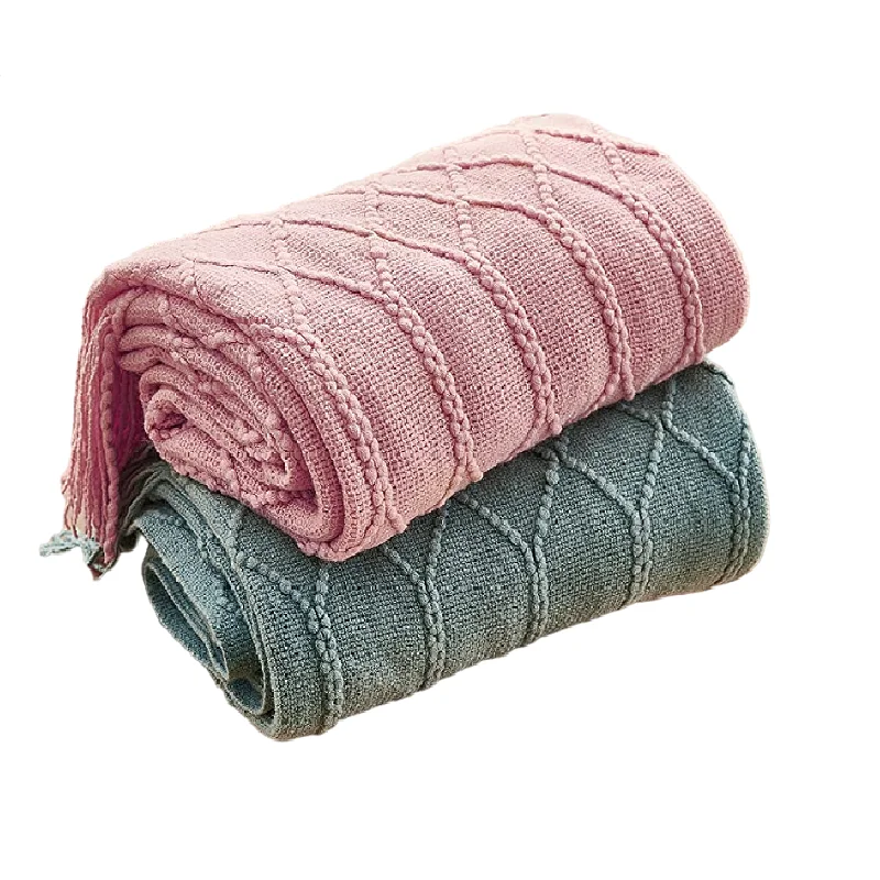 Inyahome Knitted Chunky Throw Blankets for Couch and Bed Soft Cozy Knit Blankets with Tassel Farmhouse Warm Woven Blankets Pink