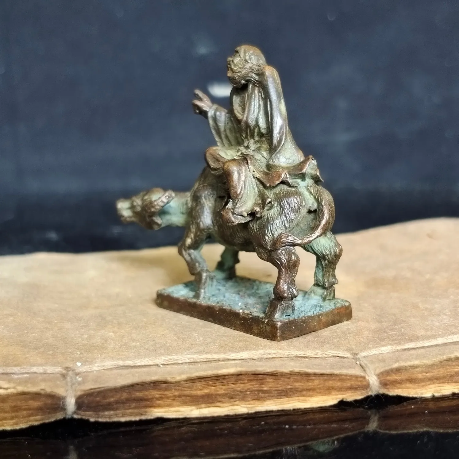 Chinese Lao Tzu Statue Home Decoration Character Sculpture Bronze Lao Tzu Riding Bull Art Sculpture Handicraft Decoration 4