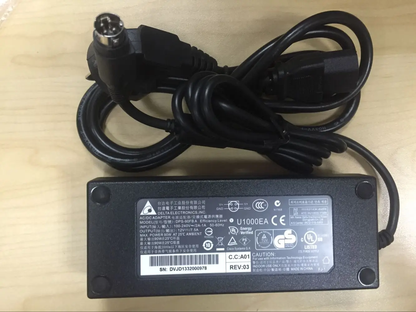 

Original CAM090121 332-10581-01 12V 7.5A POS Power Supply Charger adapter for Netgear NAS RN31400 RN10400 RND-4C RN10400 adapter