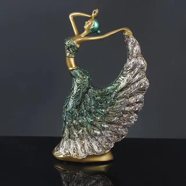 ヨーロッパ式の現代的なシンプルな工芸品クジャク踊り子の家を飾る ヨーロッパ式の現代的なシンプルな工芸品クジャク踊り子の家を飾る