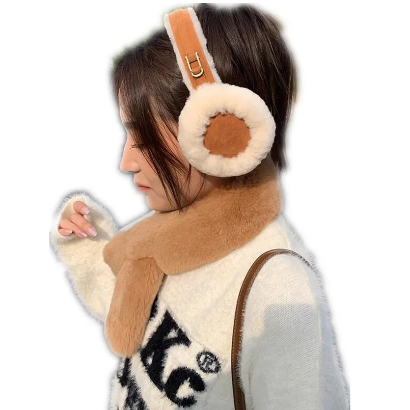 New Luxury Ladies Real Shearling Fur Paraorecchie Winter Women Fluffy Thick Warm Girl'S Earlap Large