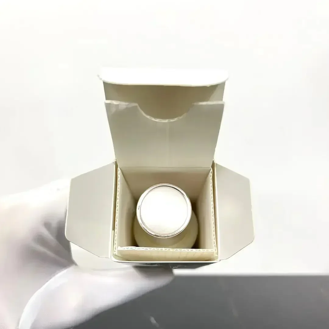 2025 Good Sale Light Spot Compact Whitening Even Clean Compact Light Yun White Essence New 30ml 2