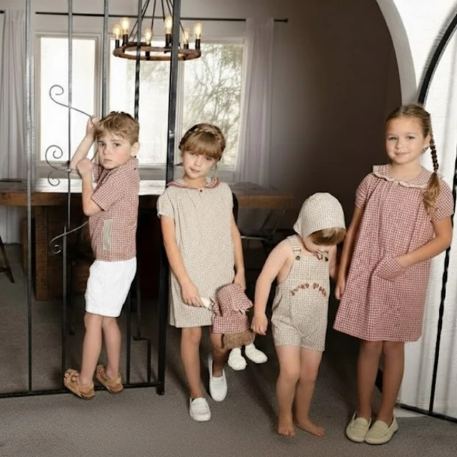 Ensemble d'été Gingham SS26 Ali Co : Robe pour filles, barboteuse pour bébés, chemise et pantalon pour garçons et tout-petits 1