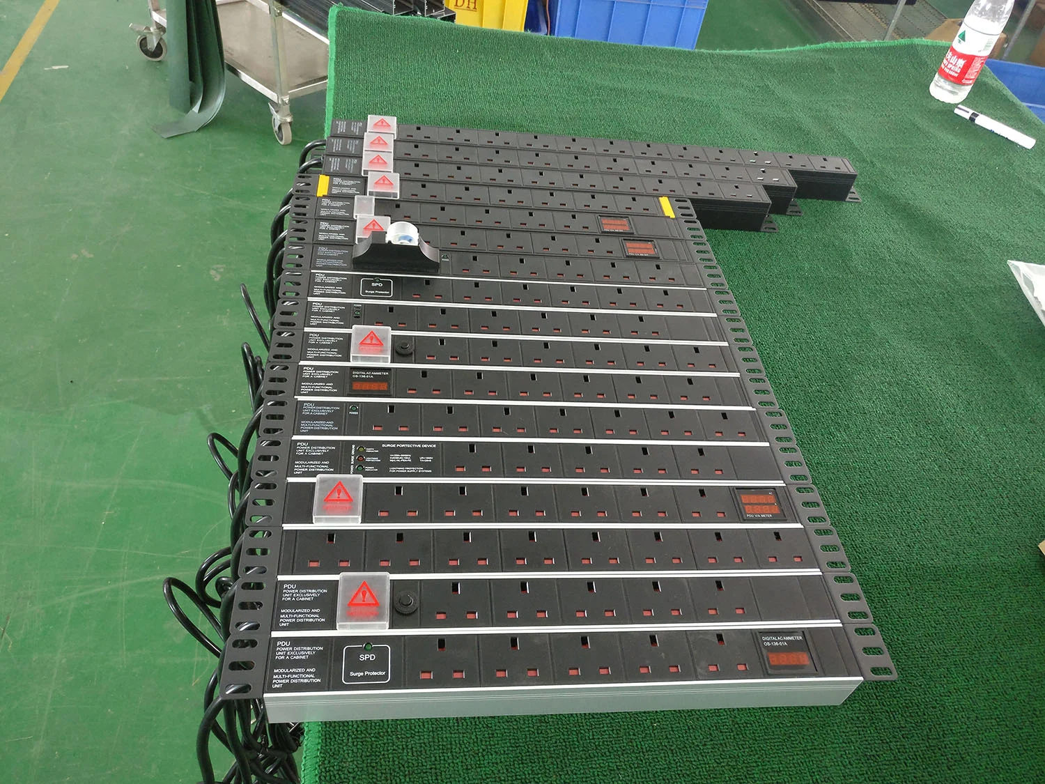 Rack PDU 1U 13a 19 inch 5way UK data center server mount pdu power socket