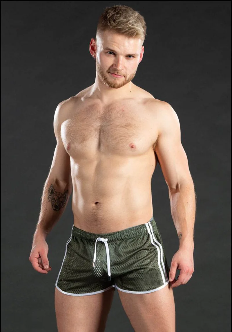 2025 new muscular fitness men's beach pants sports fitness casual quick dry hole breathable thin three-quarter pants men's sport