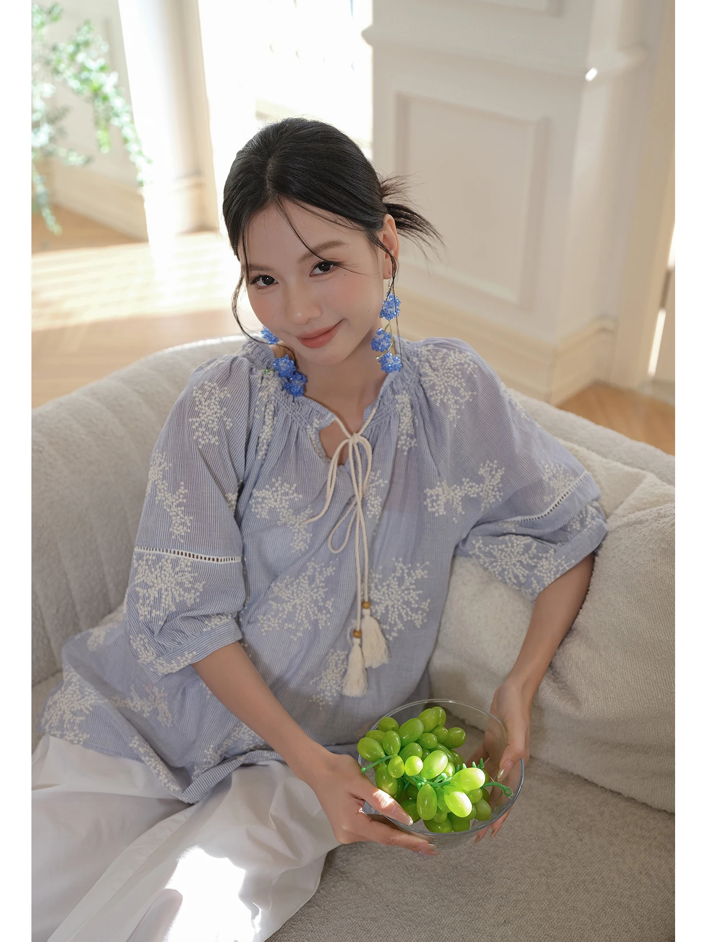 여름 새로운 느슨한 자수 헤비 워크 라운드 넥 짧은 소매 블루 셔츠 임산부를위한 캐주얼 편안한 출산 탑