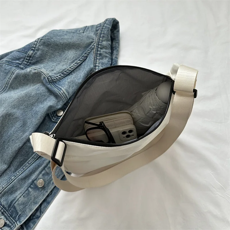 New Fashion Versatile Solid Color Nylon Letter Single Shoulder Bag Zipper Open Messenger Bag Adjustable Shoulder Strap Women Bag