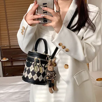 Damen tasche für Damenmode Luxus Designer Reiß verschluss kleine Handtaschen für Damen Leder Eimer Umhängetasche neuer Trend Anhänger — изображение 4