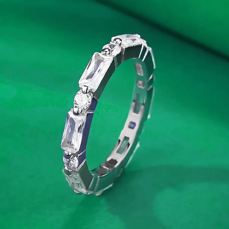 

2024 New European and American Style Fashionable Rectangular Car Flower Cutting Diamond Ring Female Zircon Ring Jewelry