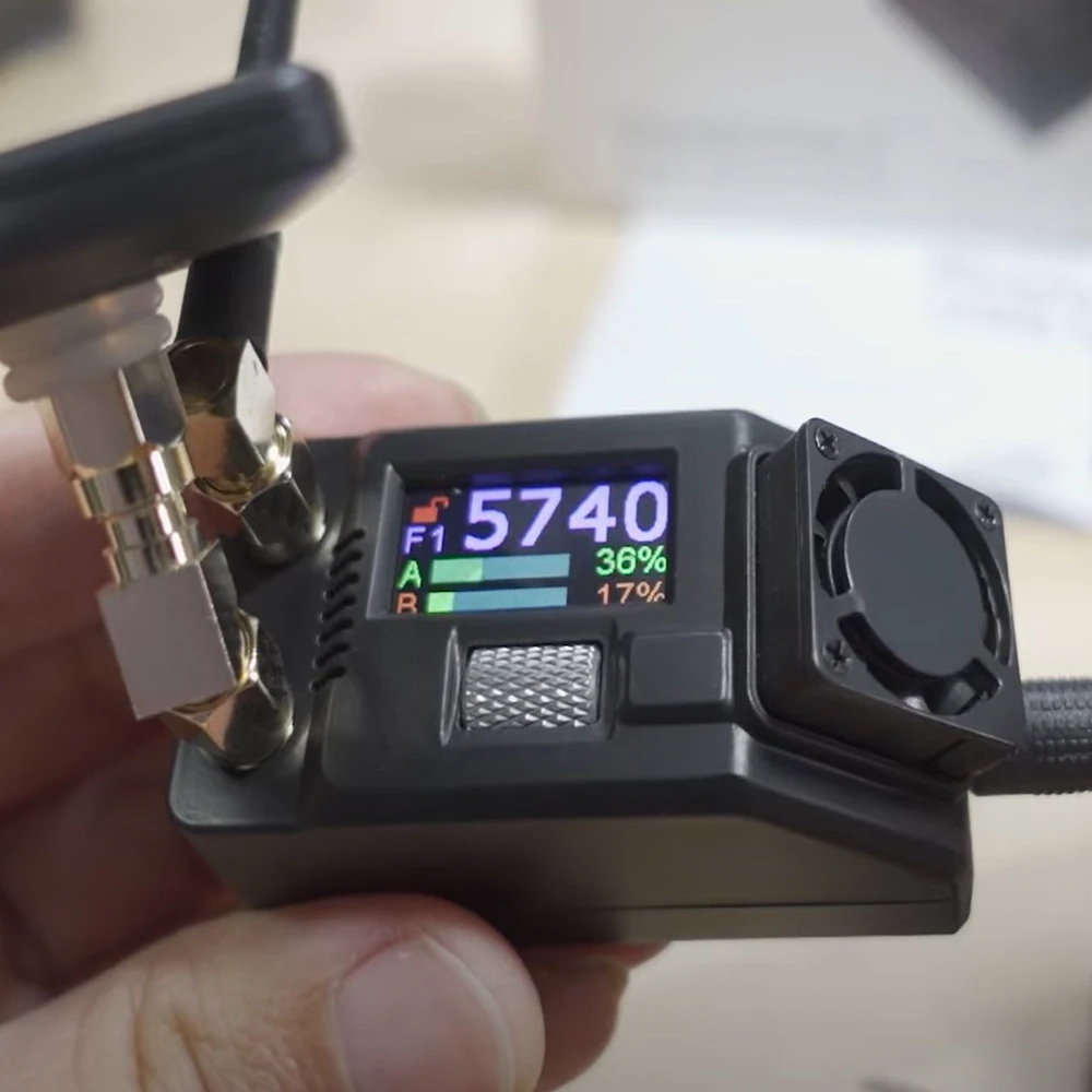 Steadyview X 5.8G/5G -vastaanotin FPV-droneille - IPS-näyttö