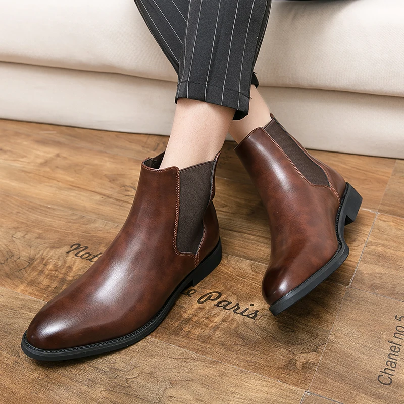 New Britain Gentleman Chelsea Ankle Boots Pointed Patent Leather Shoes Men Warm Plush Dress Footwear Male Black Brown High Tops