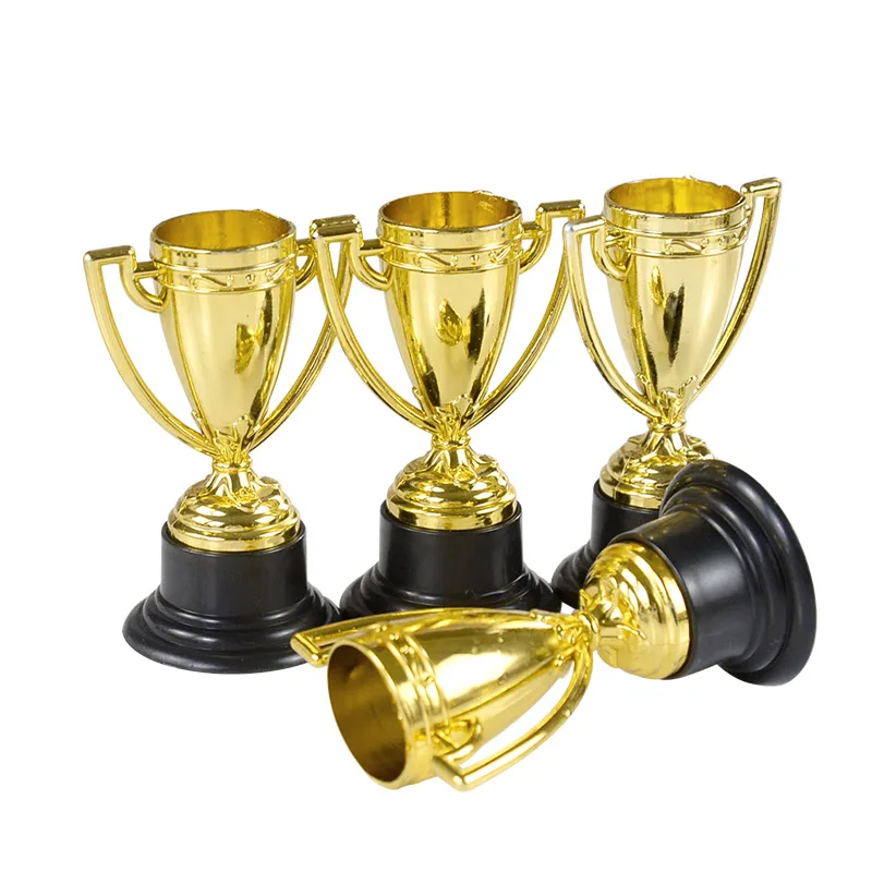 10 Stück Gold-Gewinnermedaillen für Kinder, Mini-Sportpreise aus Kunststoff, Spielzeug-Trophäen für Geburtstagsfeiern, Piñata-Füller, Geschenke – Detail 13