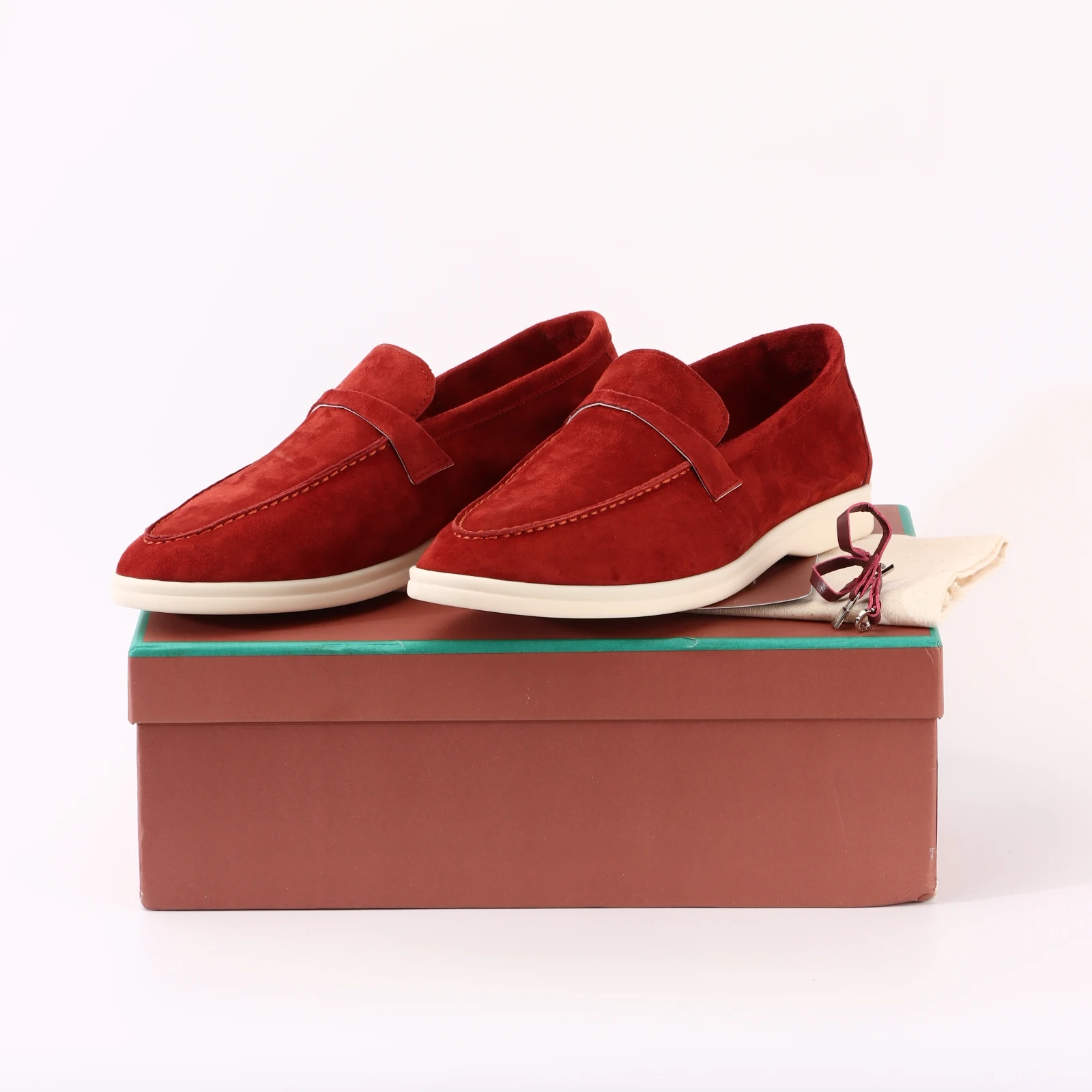 Women Suede Loafers Summer Walk Shoes Spring Autumn Fashion Causal Moccasin Leather Metal Pendant Flat Shoes Lazy Slipon Mules