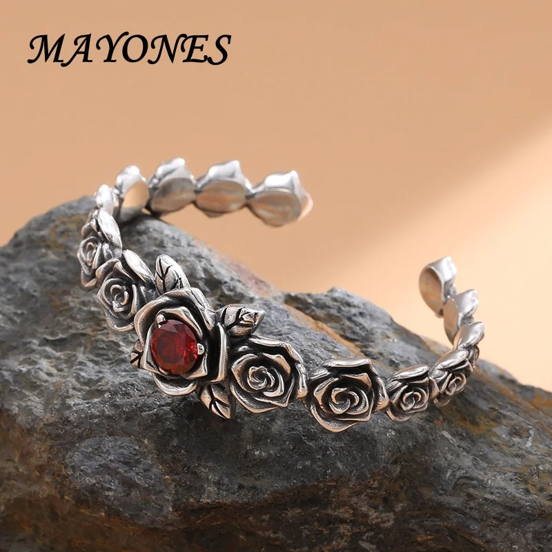 

Женский серебряный браслет в стиле ретро