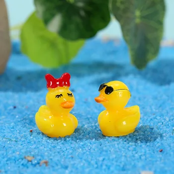 Mini yellow duckling, small duckling figurines, decorative