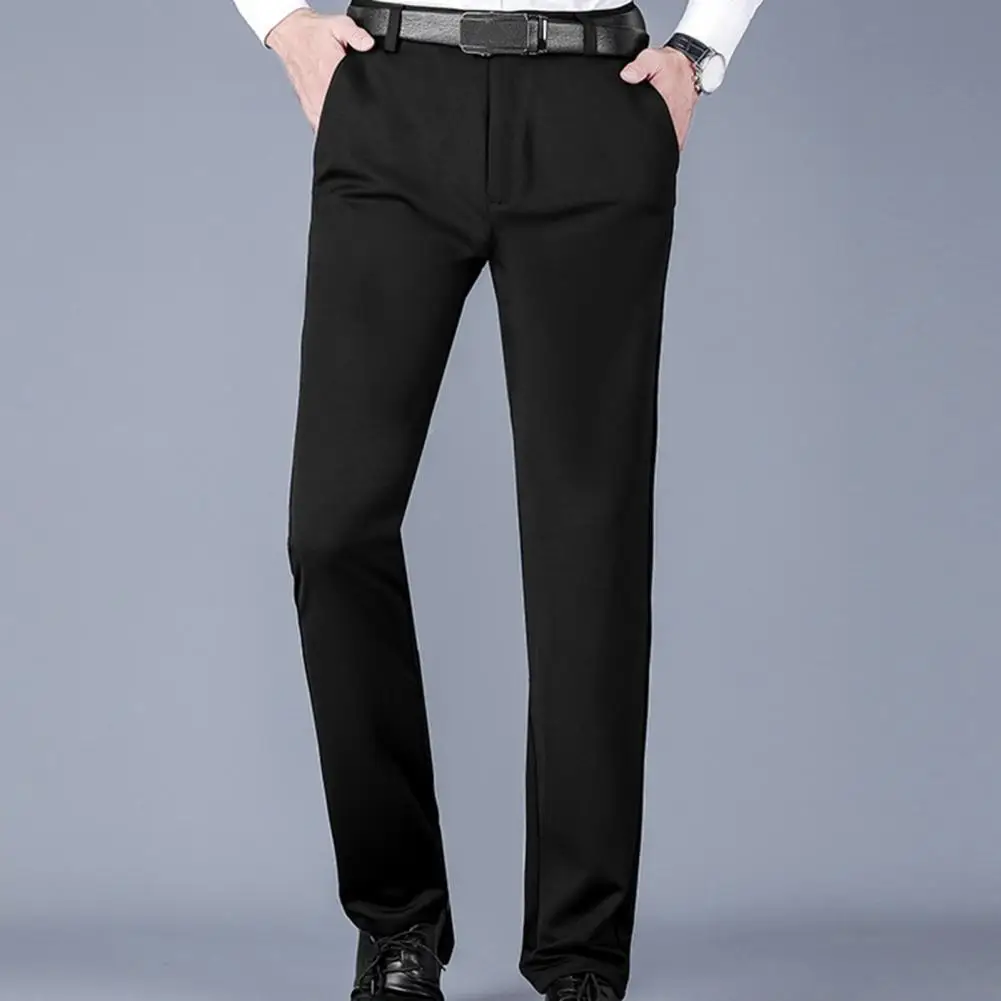 

Men's casual trousers can be paired with tops, jackets, shirts, T-shirts, etc.