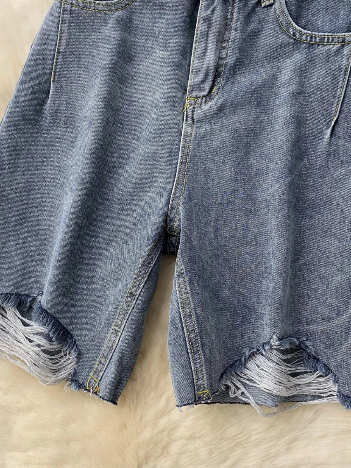 Fashion Hot Girl Denim Shorts Women's 2024 Summer New Retro Wide Leg Jeans Pocket Zipper Waist-tight Versatile Denim Short Pants