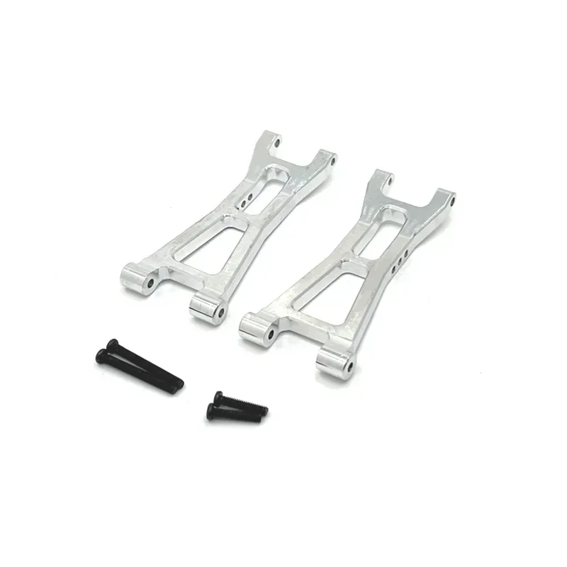 Pneu de rechange pour voiture RC 1/16 maintenu en main, illustrant la taille et la texture en caoutchouc pour modèles Meijiaxin 16207-16210.