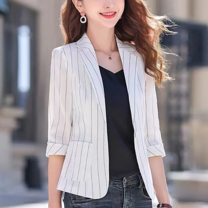 Women's Spring and Autumn Korean New Small Suit Coat Commuter Fashion Stripe Button Pocket Splicing Versatile 3/4 Sleeve Jacket