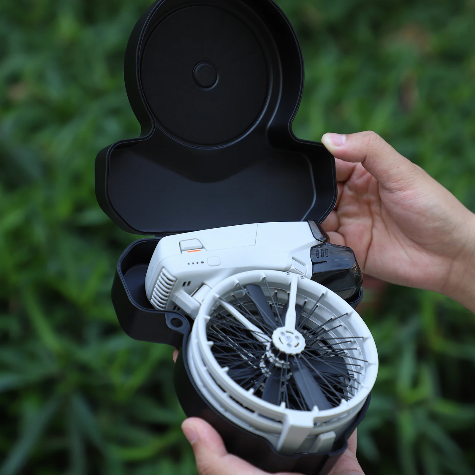 Drone DJI Mini 4 Pro avec télécommande et batterie supplémentaire, Achetez le Drone DJI Mini 4 Pro Fly More Combo Plus au Meilleur Prix