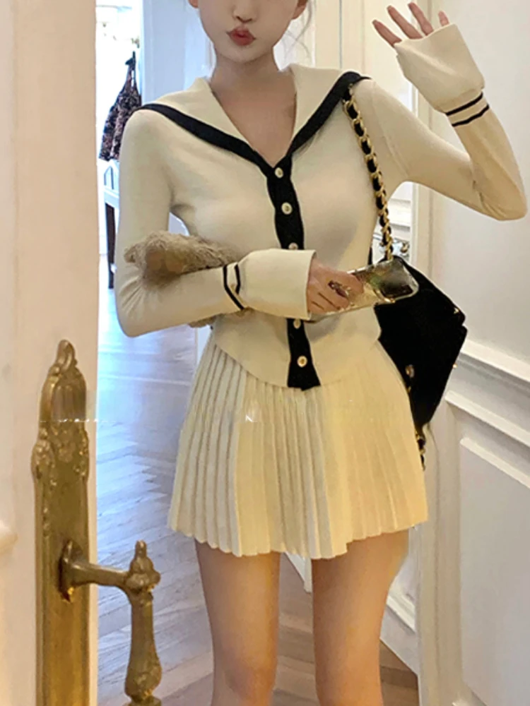 

Korea Fashion Knitted Suit Office Lady 2023 Autumn Button Casual Sweater Tops Slim Y2k Mini Skirt Party Elegant 2 Piece Set Chic