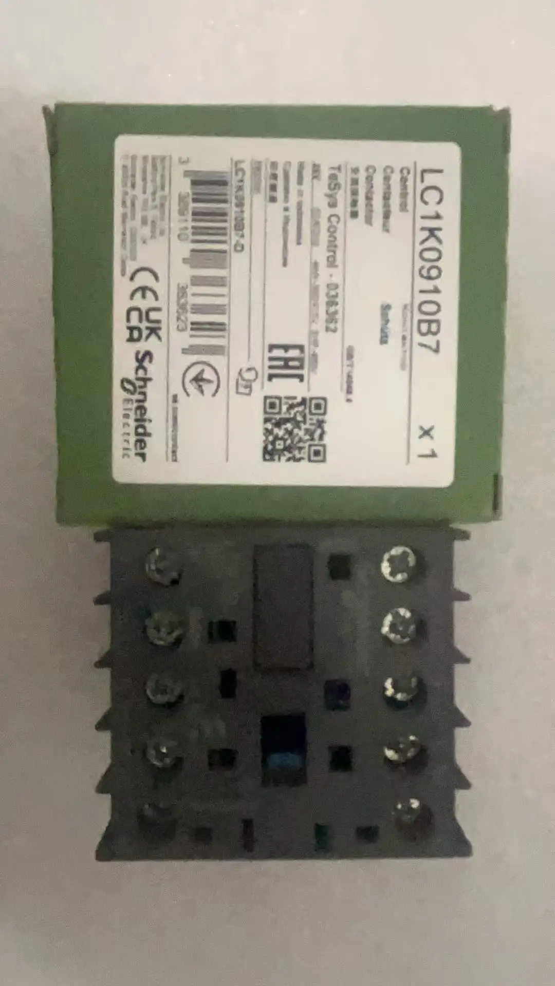 LC1K0910B7 LC7K0910B7 접촉기 - 3P - AC-3 = 440V 9A - 1 N..
