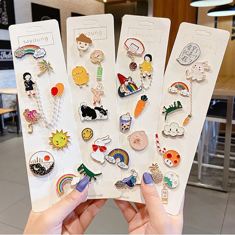 pines para mochila ropa pin por mayor chapas para mochilas Insignias de sombrero al azar, accesorios ropa de dibujos animados, 20/30/40/50 piezas| - AliExpress