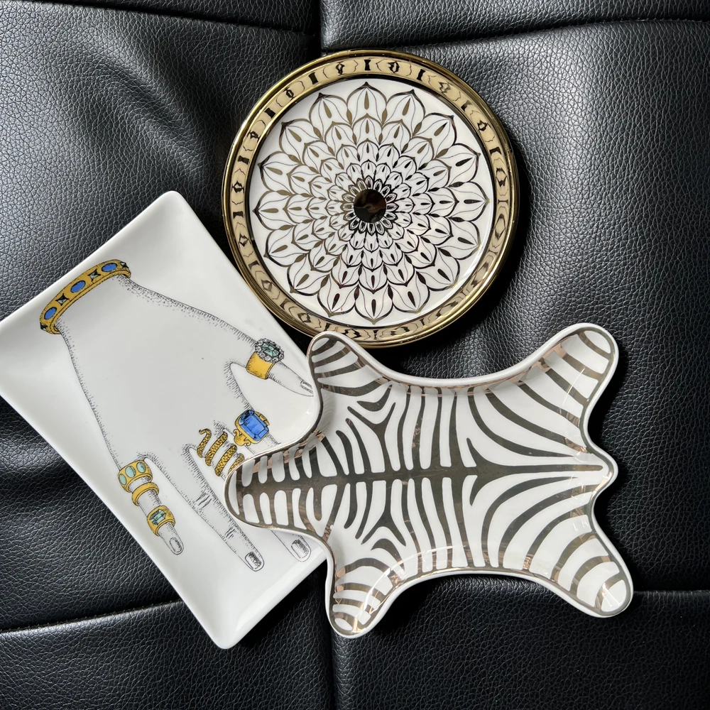 Ceramic Storage Tray Jewelry Display Plate Hand Owl Red Lip Fashion Milan Dessert Fruit Cake Tray Home Decoration Organizer