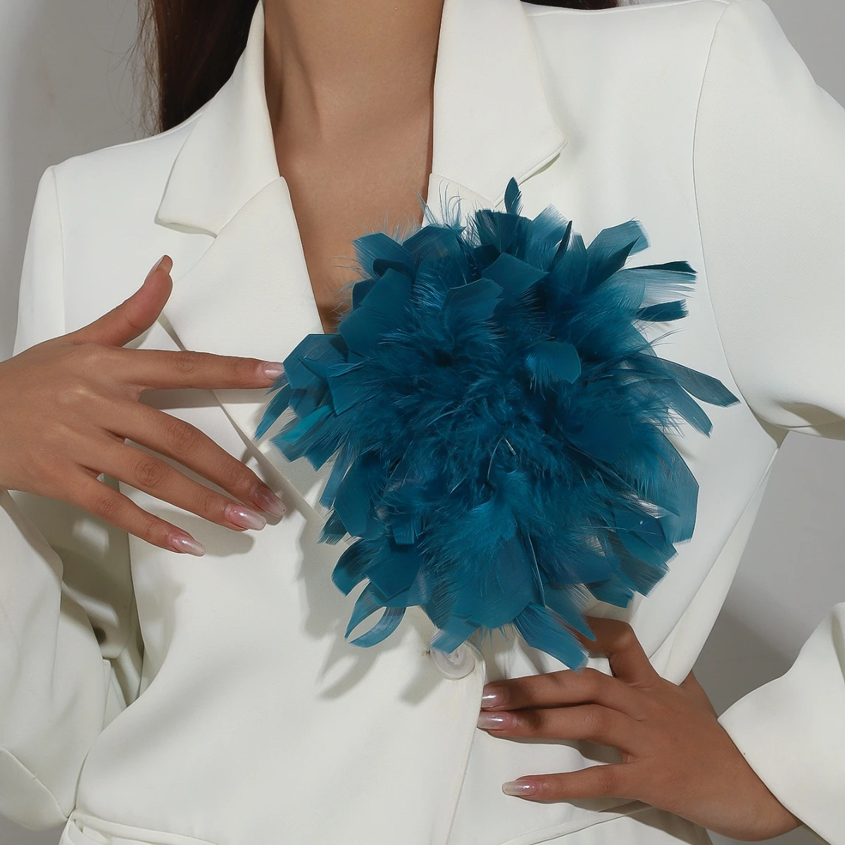 20CM Exaggerated Colorful Feather Large Brooch for Women Lady Handmade Luxury Lapel Pins Fashion Party Jewelry Accessories Gift