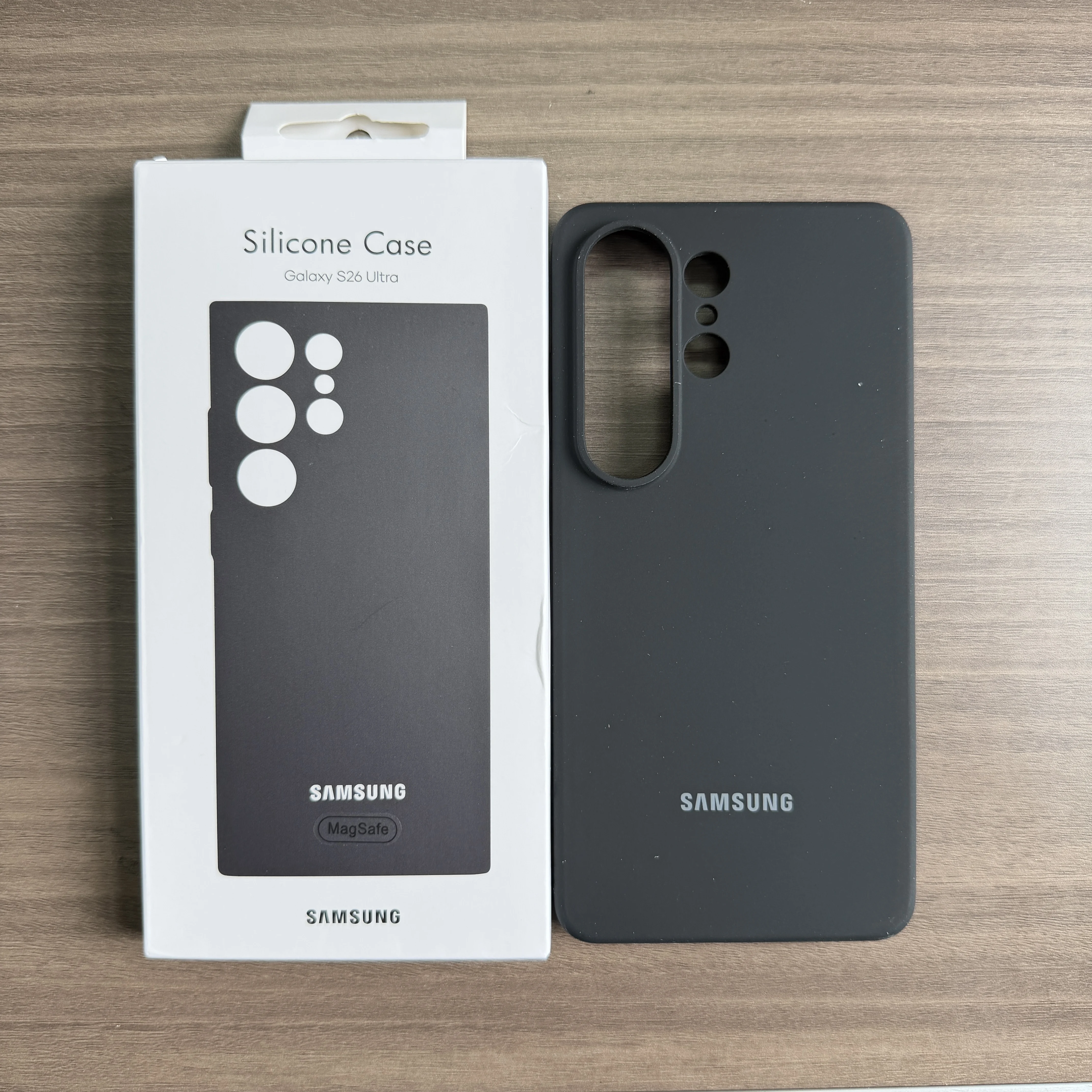 Premium Samsung Galaxy Silicone Case with MagSafe Wireless Charging Compatibility