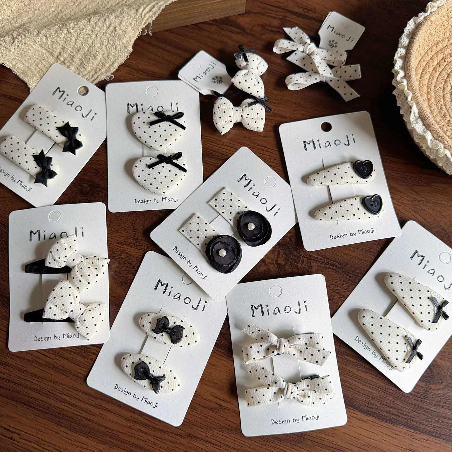 2pcs Little Girl Black and White Polka Dots Love Hairpin Bow Hair Band Baby Side Bangs Clip Broken