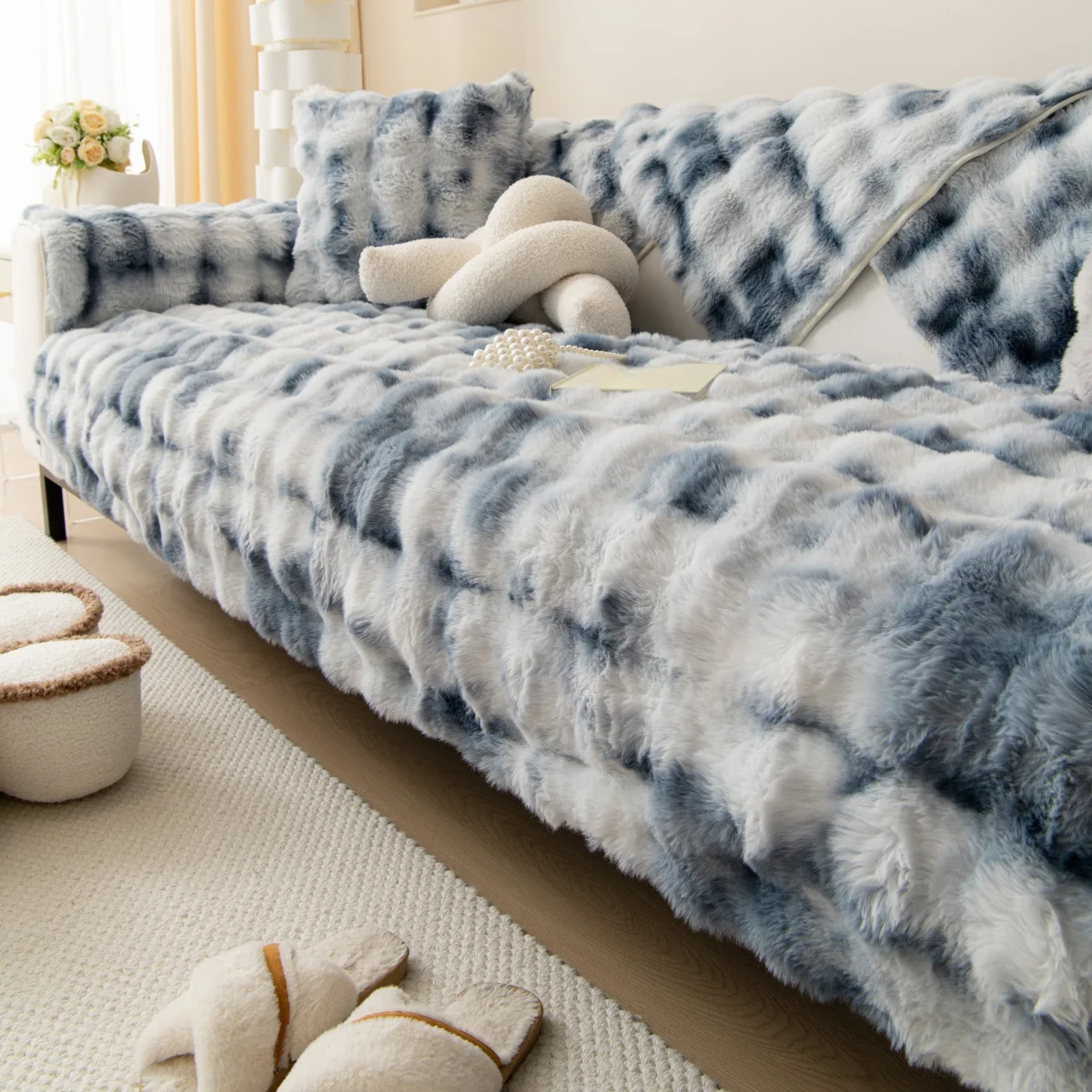 Luxurious Plush Faux Fur Sofa Slipcover – Non-Slip Cushion Cover for Modern Living Room Decor