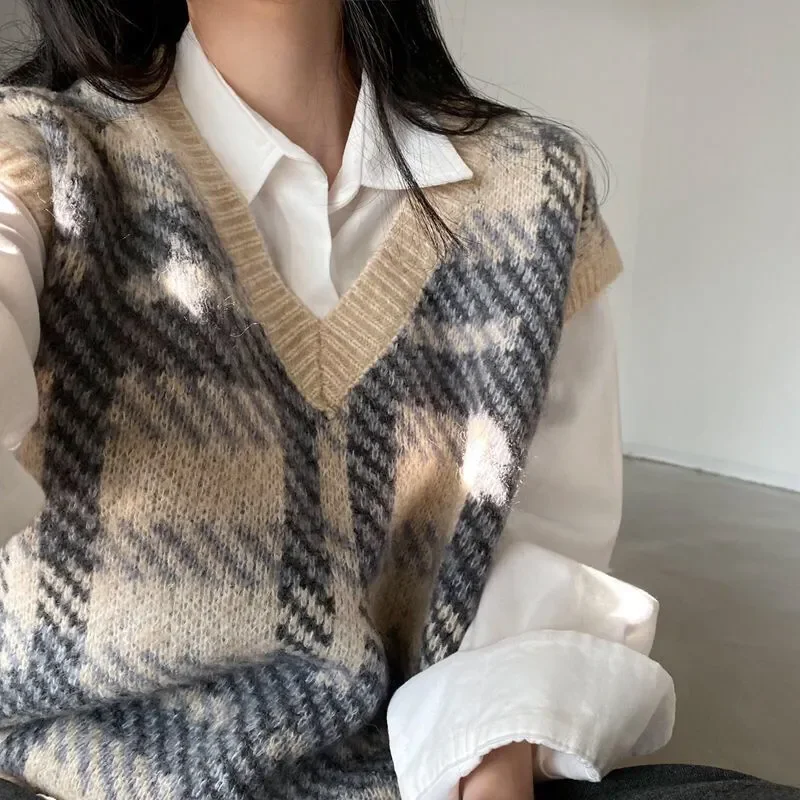 thumbnail image 1 of Las estudiantes usan invierno coreano holgado Retro con cuello en V sin mangas de punto Jersey chaleco suéter Top a cuadros suéter chaleco, 1 of 5