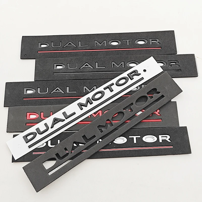 Installation of Tesla Model rear emblem