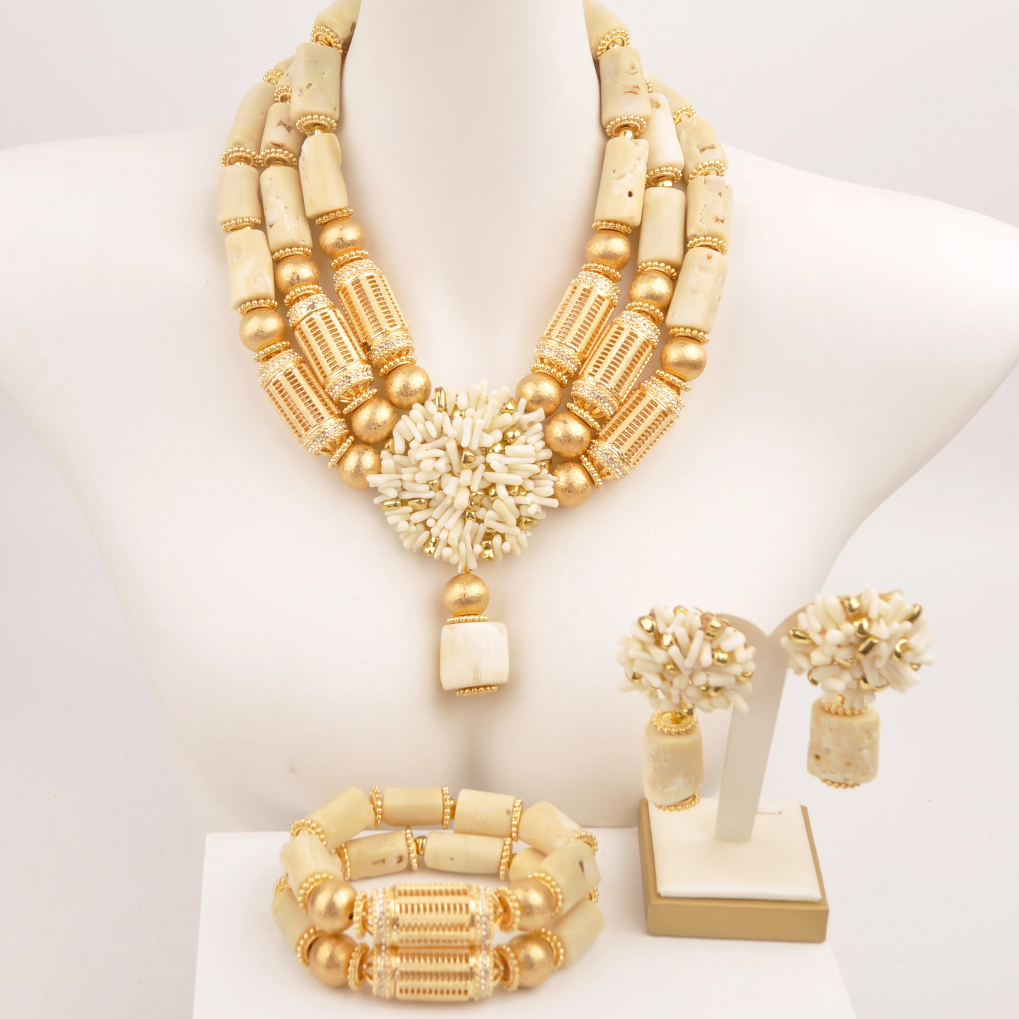white-natural-coral-necklace-nigerian-wedding-bridal-jewelry-sets