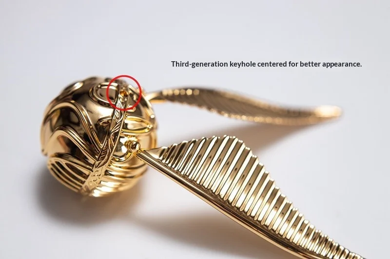 Goldener Schnatz-Ring-Box, goldene Schnatz-Ring-Box mit rotierenden Flügeln, hochwertige vergoldete Metall-Schmuckschatulle für die Heiratsantragsverlobung – Detail 4